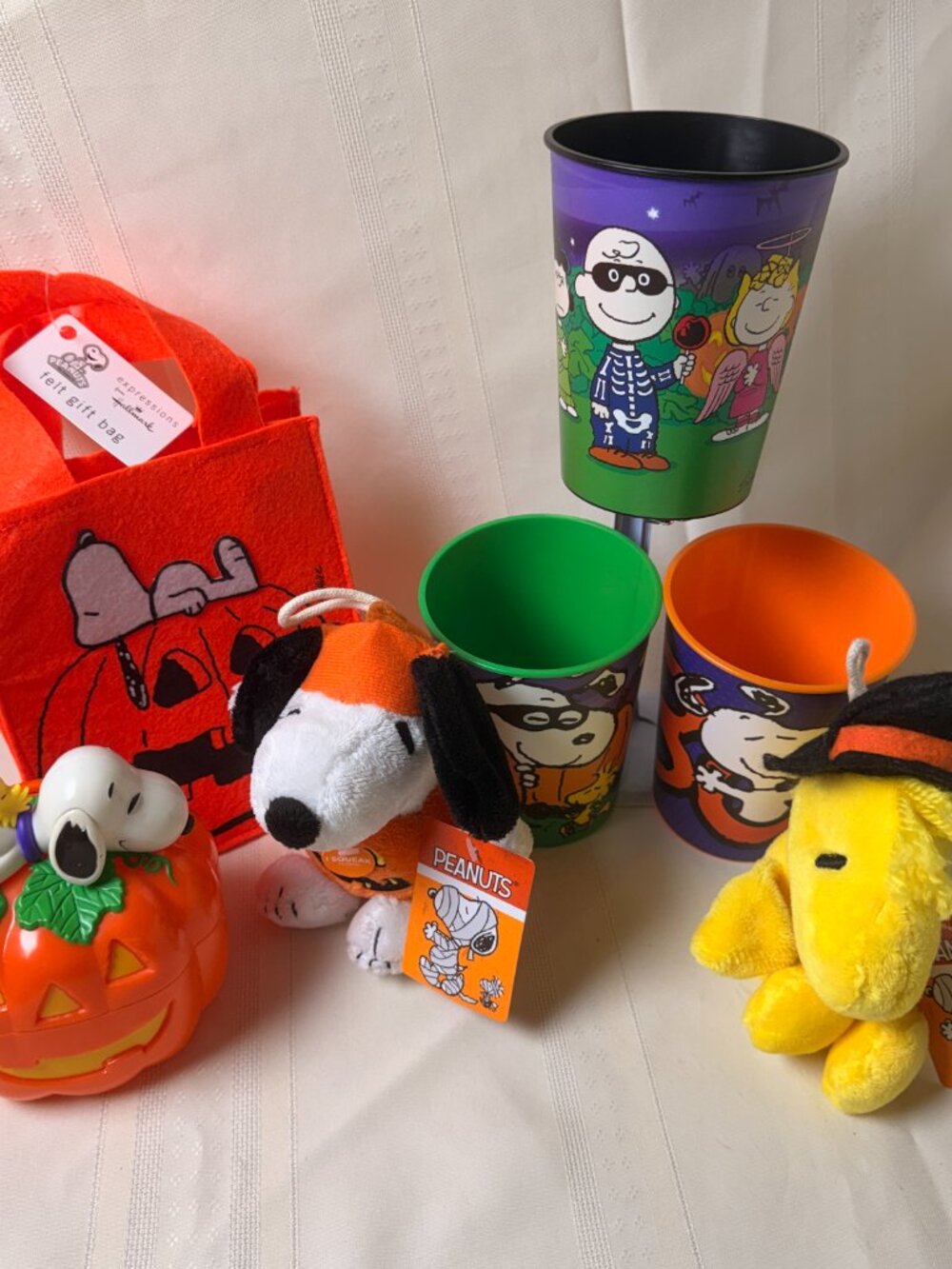 7 Snoopy Peanuts Halloween Items, Hallmark Cups, Treat Bag, 2 Squeaky Dog tToys